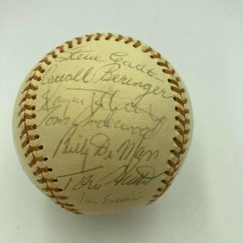 1974. Tim Philadelphia Phillies potpisao je službeni bejzbol Nacionalne lige - Autografirani bejzbol
